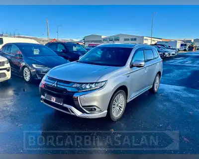 MITSUBISHI OUTLANDER INSTYLE