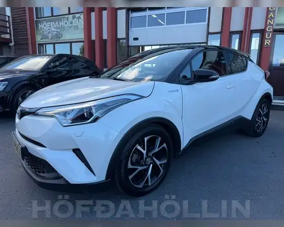 TOYOTA C-HR C-LUB HYBRID BI-TONE