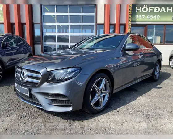 MERCEDES-BENZ E 300 DE AMG