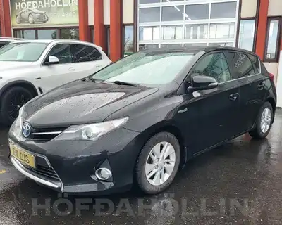 TOYOTA AURIS HYBRID