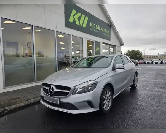 MERCEDES-BENZ A 180 D