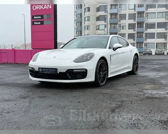 PORSCHE PANAMERA 4 E-HYBRID