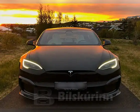 TESLA MODEL S