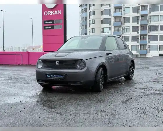 HONDA E
