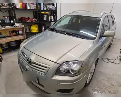 TOYOTA AVENSIS
