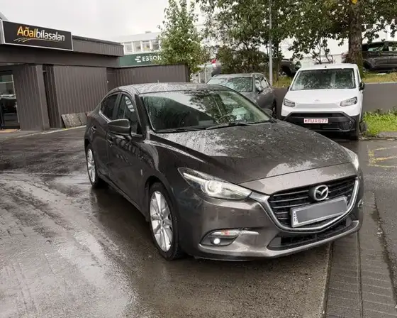 MAZDA 3