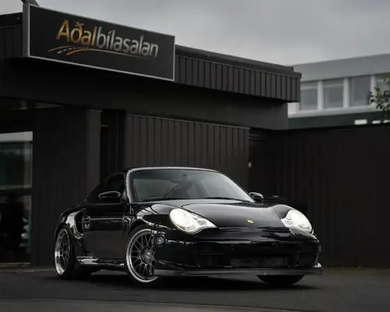 PORSCHE 911 TURBO