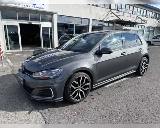 VW GOLF GTE PREMIUM