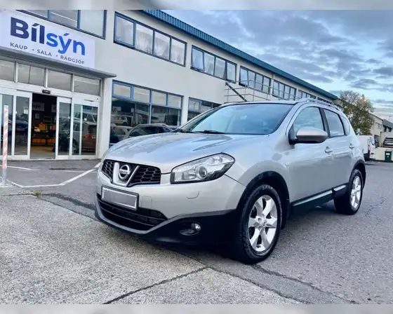 NISSAN QASHQAI AWD