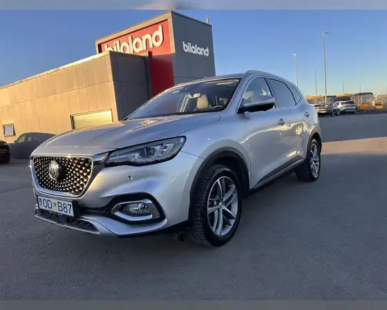 MG EHS PLUG-IN HYBRID LUXURY