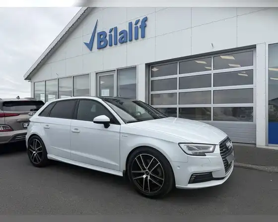 AUDI A3 SPORTBACK E-TRON