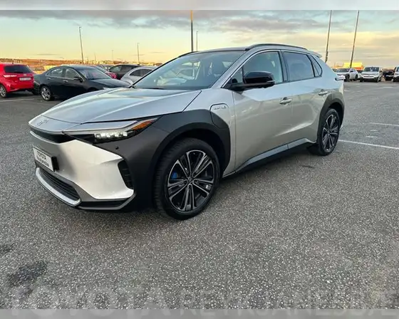 TOYOTA BZ4X VX AWD PANORAMA BI-TONE