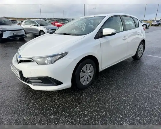 TOYOTA AURIS LIVE