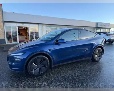 TESLA MODEL Y SR PREMIUM