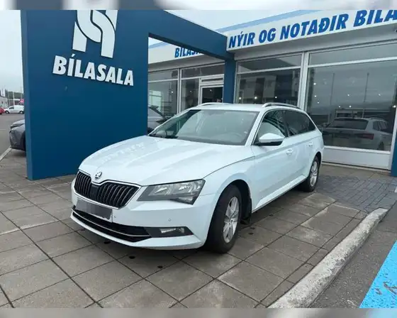 SKODA SUPERB AMBITION