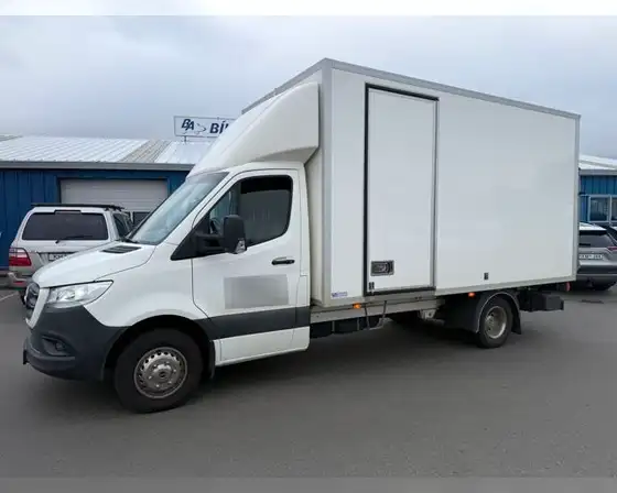 MERCEDES-BENZ SPRINTER 519