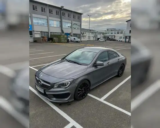 MERCEDES-BENZ CLA 180