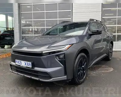 TOYOTA BZ4X TOURING VX PANORAMA AWD JBL 18"
