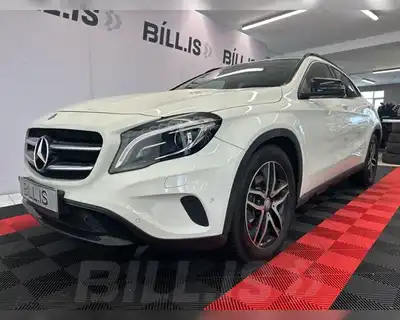MERCEDES-BENZ GLA 250 4MATIC