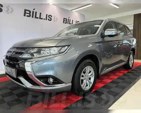 MITSUBISHI OUTLANDER INTENSE KRÓKUR