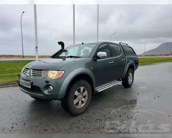 MITSUBISHI L200 D-CAB CR GLS
