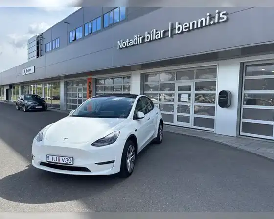 TESLA MODEL Y LONG RANGE AWD