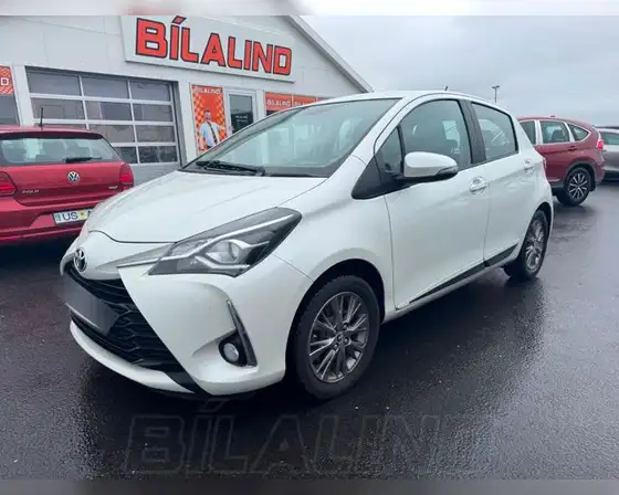 TOYOTA YARIS ACTIVE