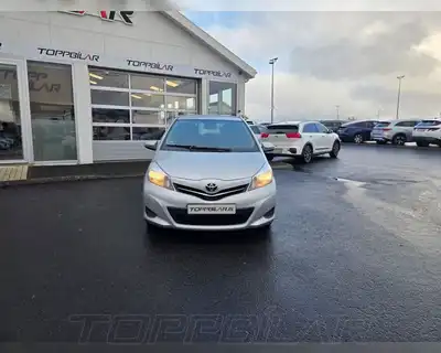 TOYOTA YARIS ACTIVE 3
