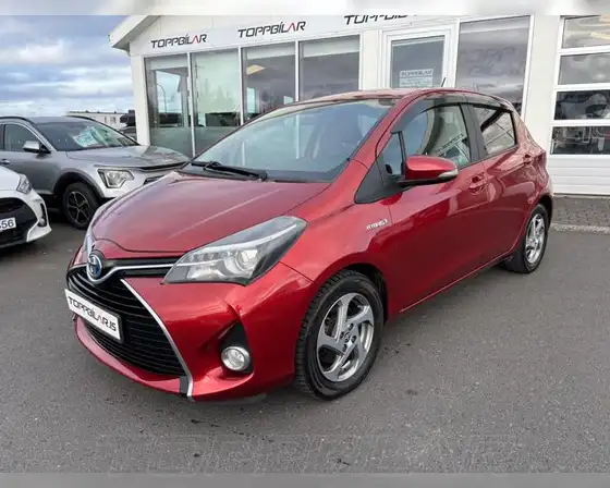 TOYOTA YARIS HYBRID ACTIVE
