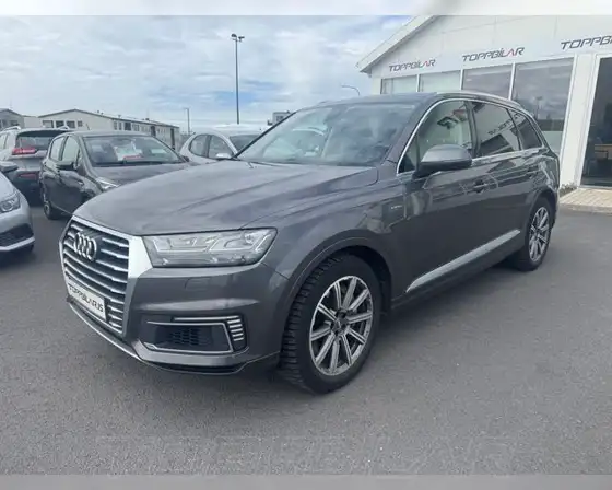 AUDI Q7 E-TRON
