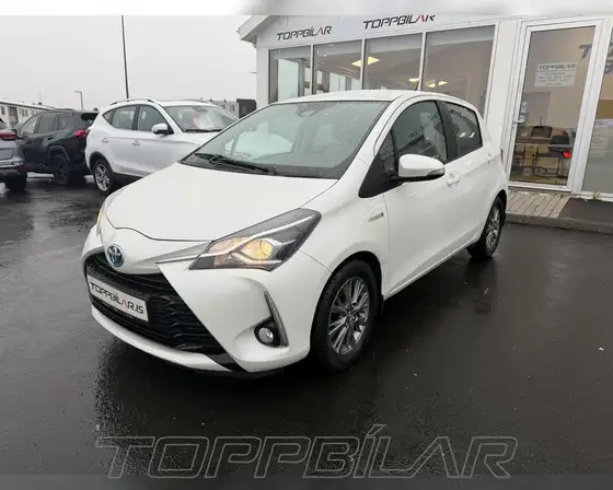 TOYOTA YARIS HYBRID ACTIVE