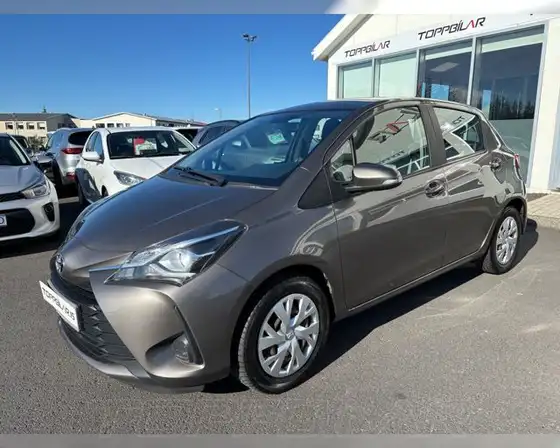 TOYOTA YARIS ACTIVE
