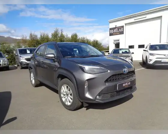 TOYOTA YARIS CROSS