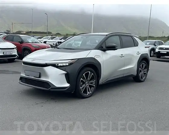 TOYOTA BZ4X GX PLUS AWD PANORAMA TWO-TONE
