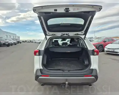 TOYOTA RAV4 GX 6 GÍRA