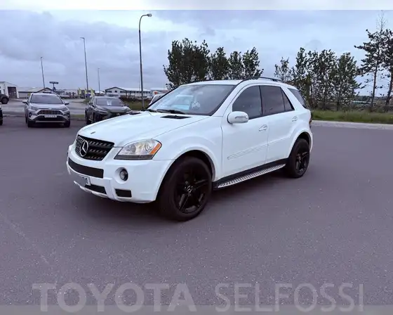 MERCEDES-BENZ ML 500