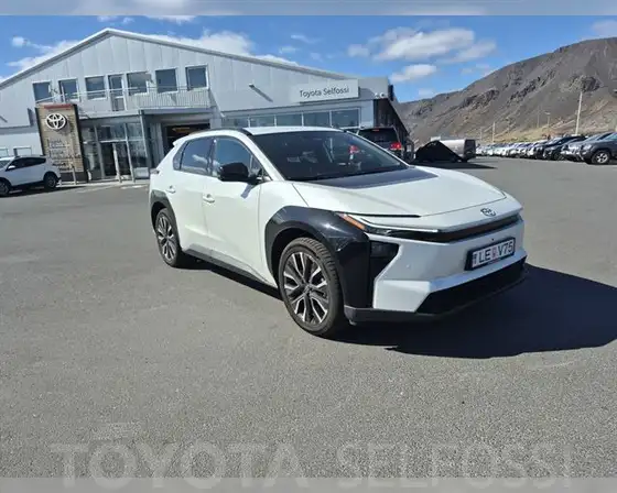 TOYOTA BZ4X VX AWD