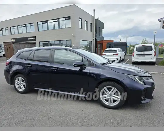 SUZUKI SWACE STATION HYBRID
