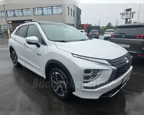 MITSUBISHI ECLIPSE CROSS INSTYLE PHEV