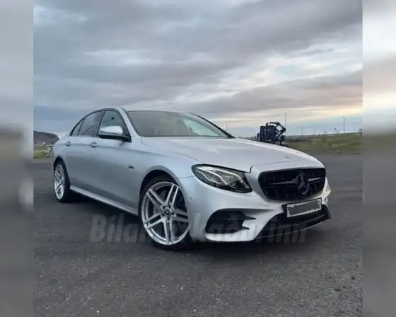 MERCEDES-BENZ E 300 DE AMG-STYLING