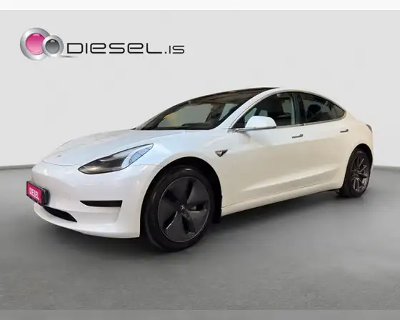 TESLA MODEL 3 SR