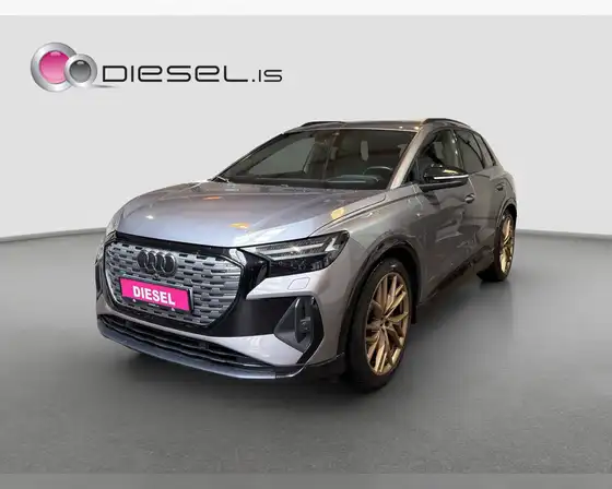 AUDI Q4 50 E-TRON QUATTRO S-LINE