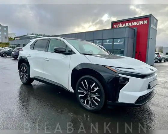 TOYOTA BZ4X VX AWD