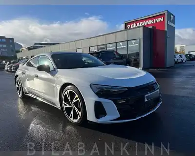 AUDI E-TRON GT