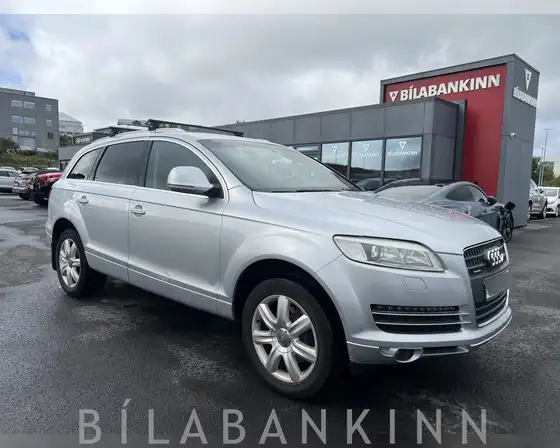 AUDI Q7 V8 4.2