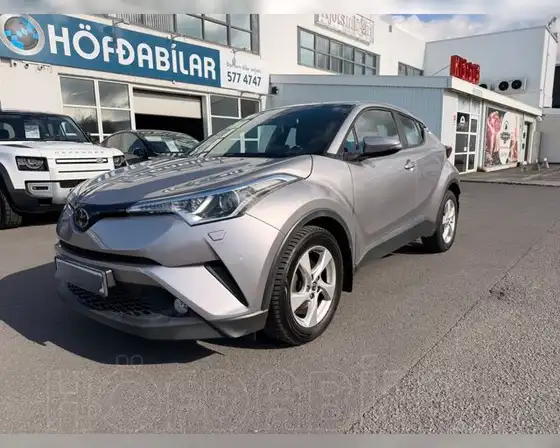 TOYOTA C-HR BAKKMYNDAVÉL