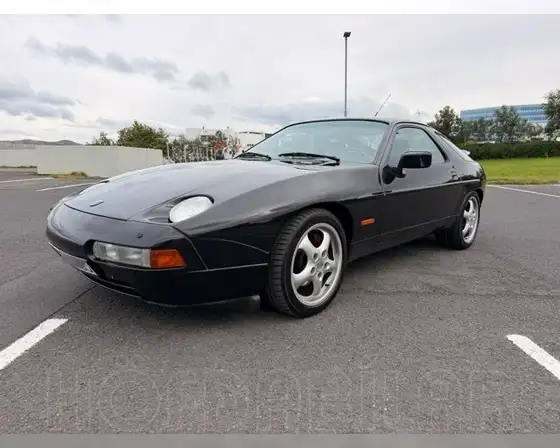 PORSCHE 928 S4