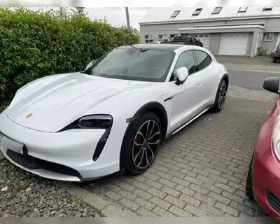 PORSCHE TAYCAN 4S CROSS TURISMO