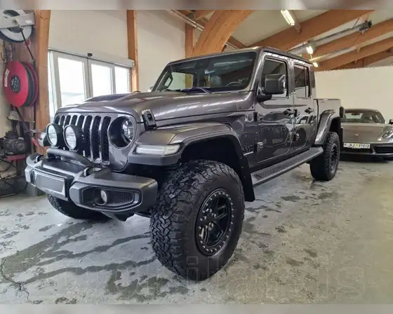 JEEP GLADIATOR OVERLAND BLACK PACK 37