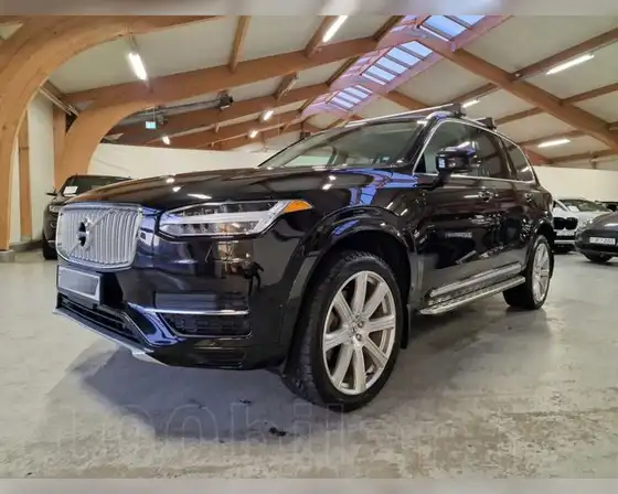 VOLVO XC90 T8 HYBRID INSCRIPTION